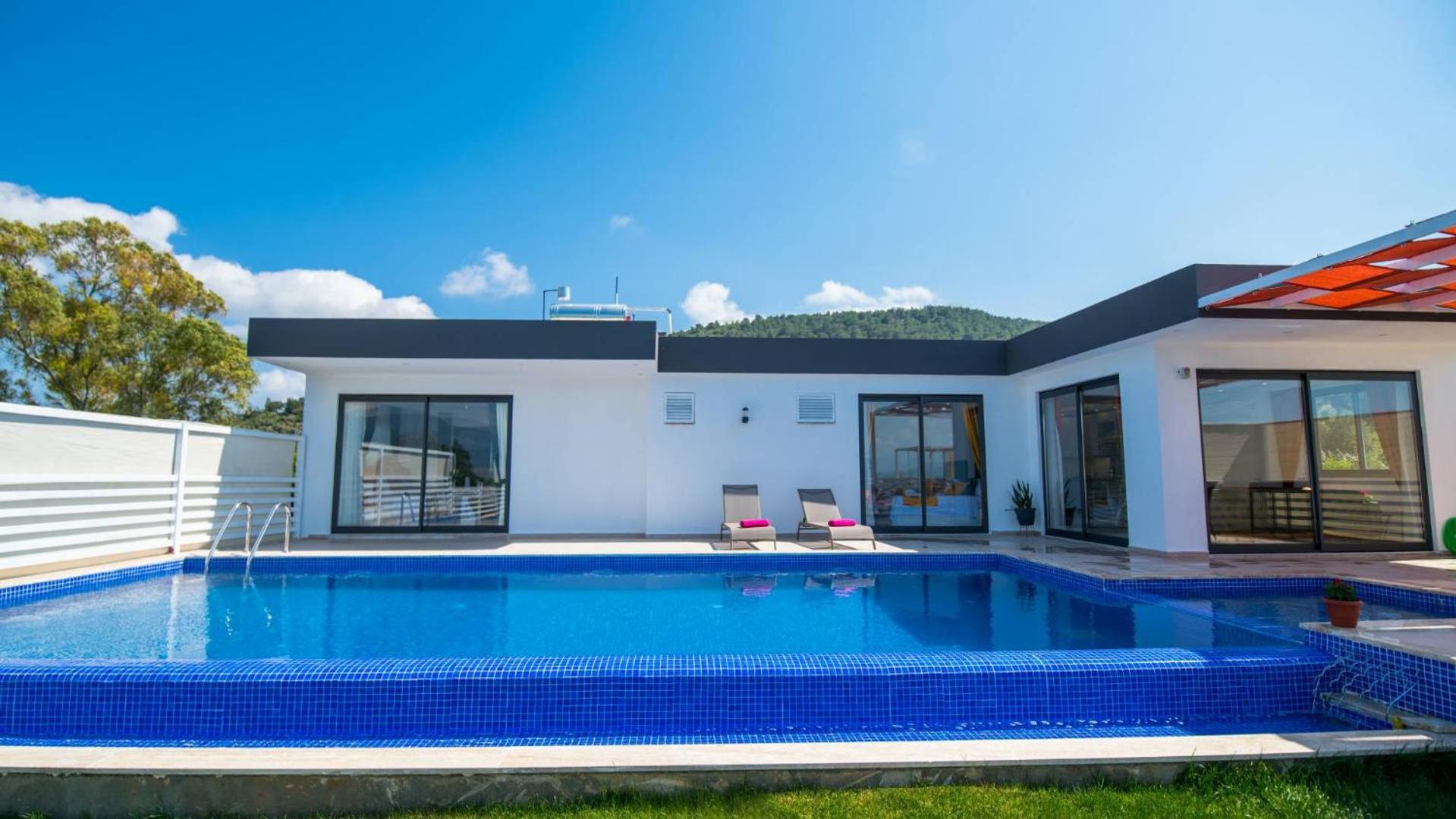 Villa Yesilkoy 2 Bedroom - 9634 *